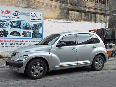 Trok Phet Phloi - Bang Rak - Bangkok - 4 May 2012 - 18:17